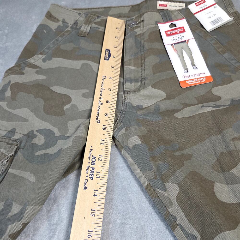 NWT  Wrangler Camo Pants Regular Taper 30x30 Mens - Picture 4 of 8
